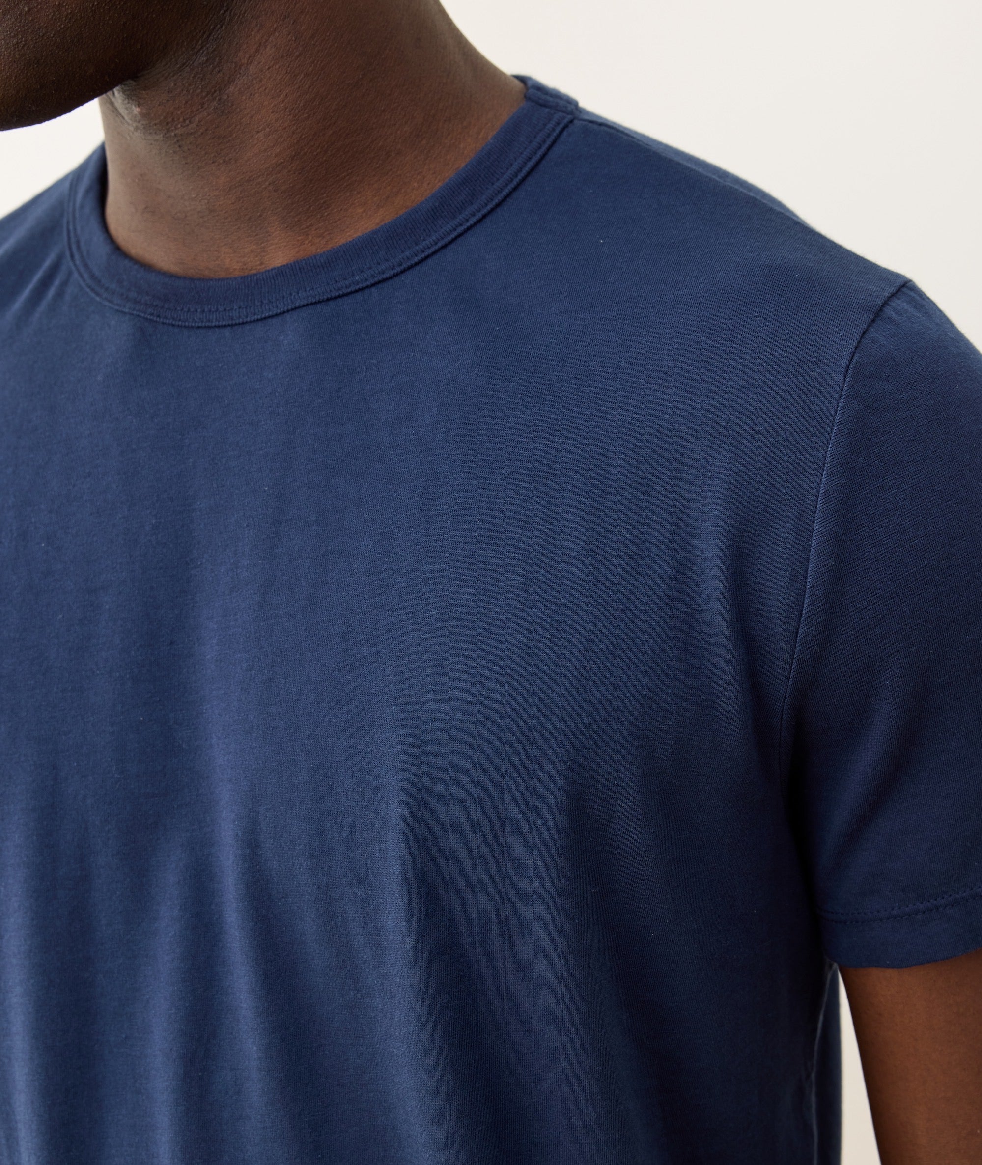 Men's Signature Crew Tee in True Navy - Image 5